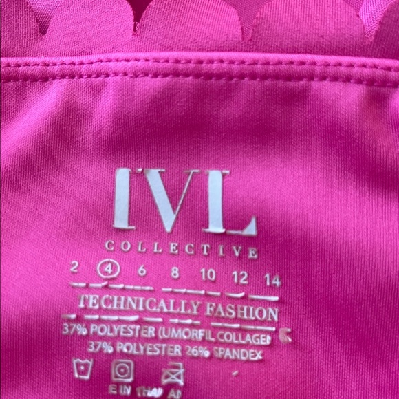 IVL Women’s Scallop Edge Leggings - Picture 2 of 5